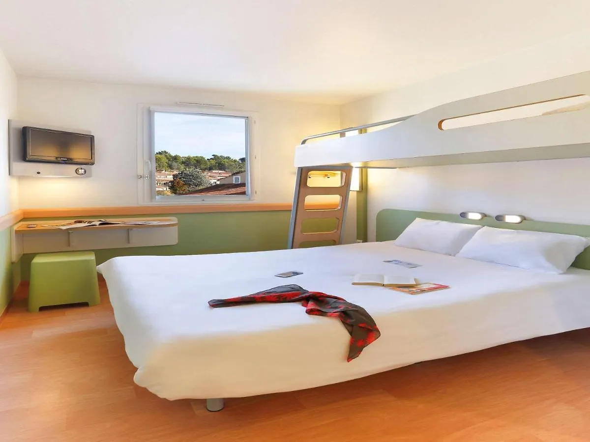 First Inn Hotel Apt